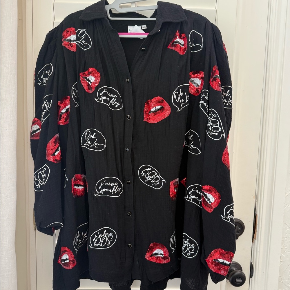 Queen of Sparkles Lip Tunic